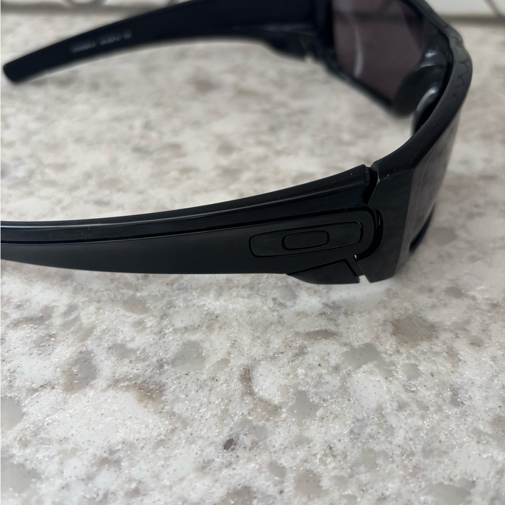 Oakley Men's Oo9096 Fuel Cell Wrap Sunglasses - image 4